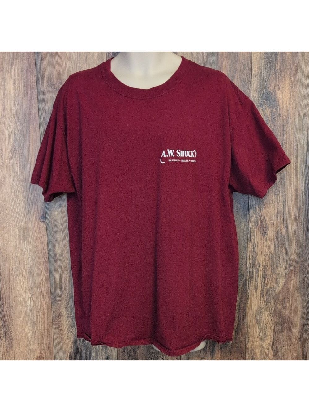 Hanes Beefy T Maroon AW Shuck's Bar Men's Graphic Tee XL              C342